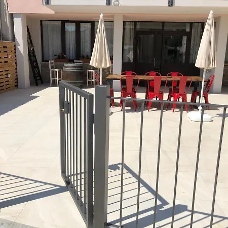 Corte Del Garda 卡斯特努沃德加尔达